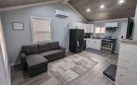 Summerlee Suite - Beautiful Remodeled Farmhouse